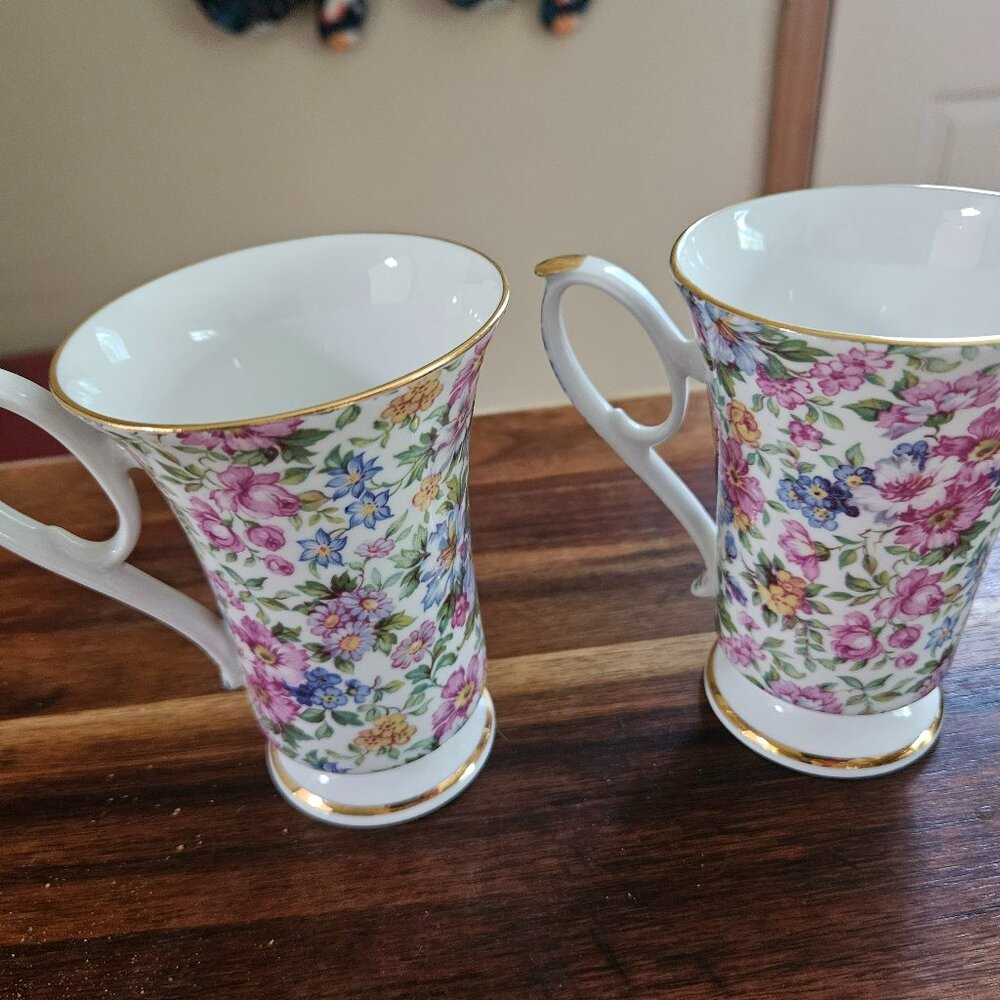 CROWN VICTORIAN SHABBY CHIC PAIR OF 2